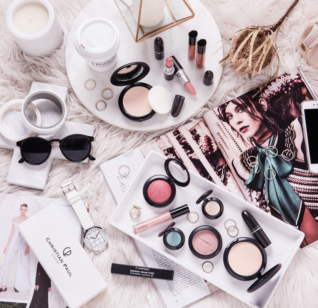 how-to-make-the-ultimate-flatlay-prop-collection-what-she-pictures