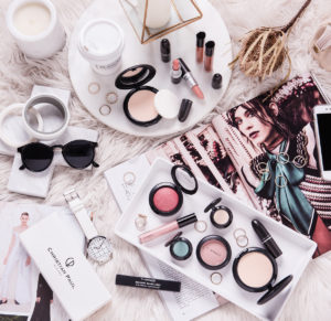 How To Make The Ultimate Flatlay Prop Collection - What She Pictures